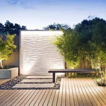 Blissful Holiday In With Sauna, Pool Nyaraló *